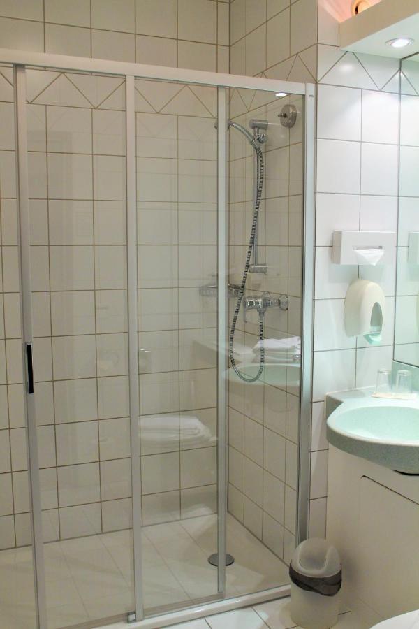 Hotel Woerth Worth an der Isar Bagian luar foto