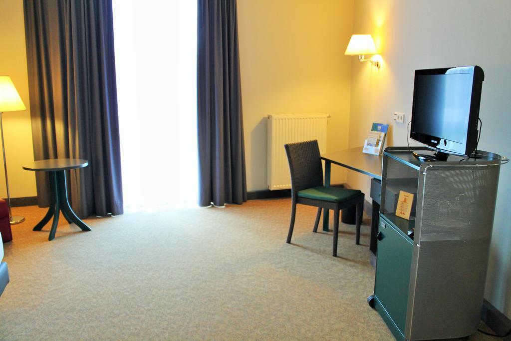 Hotel Woerth Worth an der Isar Bagian luar foto