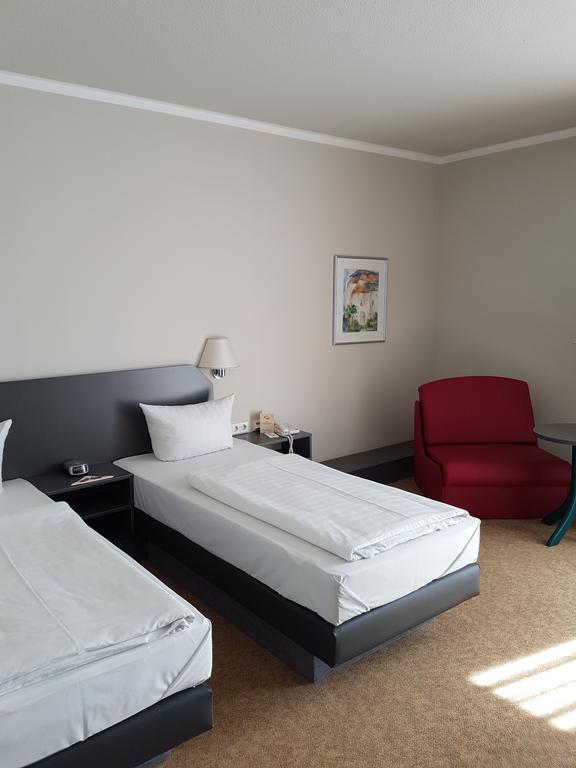 Hotel Woerth Worth an der Isar Bagian luar foto